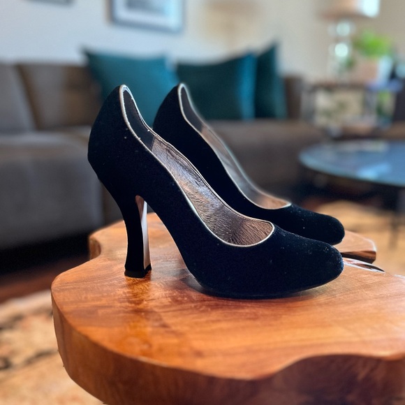 Rebel size 7 Black Velvet Pumps - Picture 3 of 8